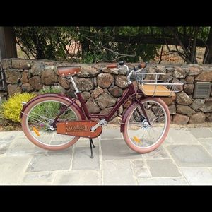 Meet your Posher, Leslie